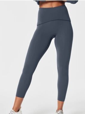 SPANXshape Booty Boost 7/8 Leggings